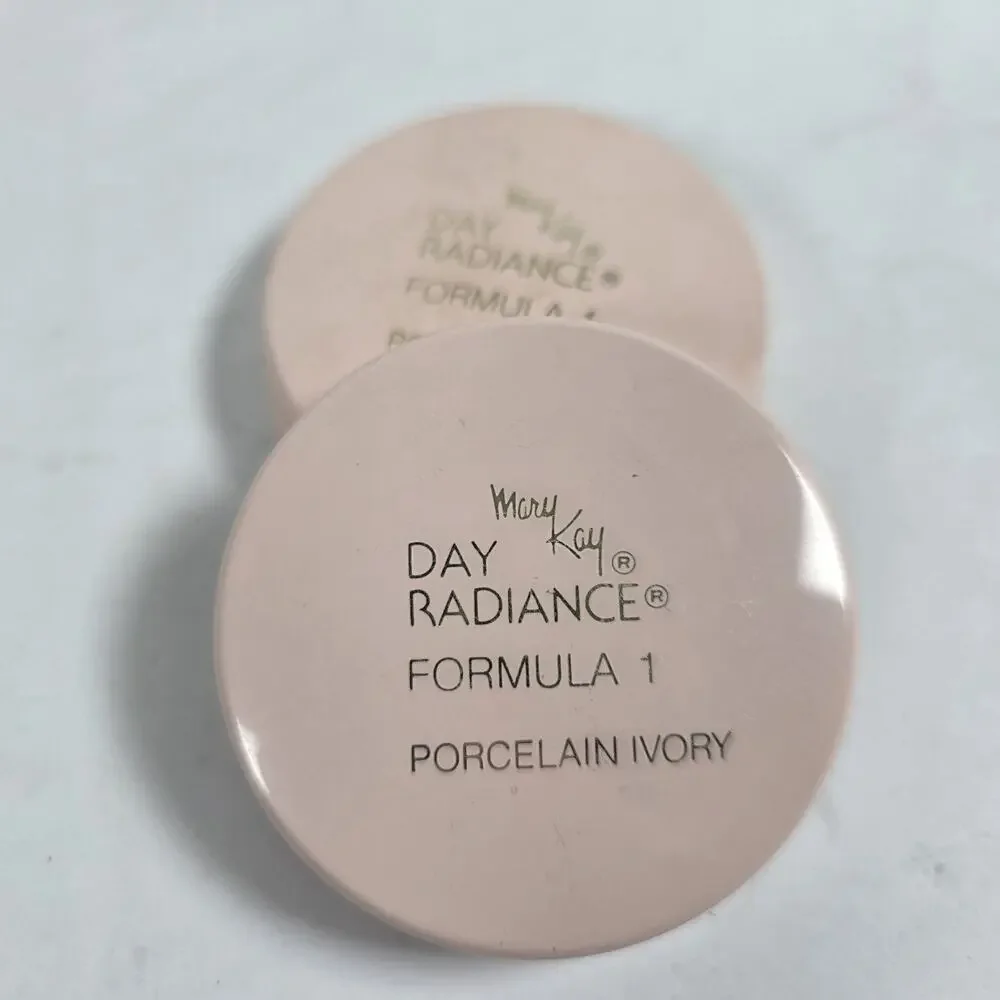 Mary Kay DAY RADIANCE Foundation FORMULA 1 Porcelain Ivory VINTAGE NOS Lot of 2